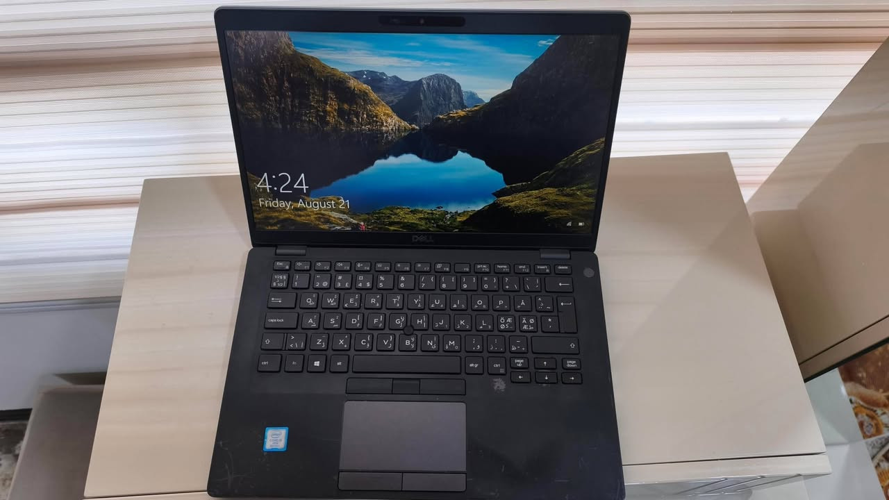 200

لابتوب ديل
السلام عليكم 
يتوفر لابتوب لمس ديل بالة موديل Dell latitude 5400 من الجيل الثامن شاشة حجم 14 لمس متعدد وسريع
مواصفات:-
Dell latitude 5400

I5-8TH gen U series 

16GB DDR4 ram

Intel UHD 620 

256GB SSD 

14.1 FHD multi touch 
بطارية 4 ساعات واكثر حسب الاستخدام، جداً مناسبة للدراسة والتصفح والالعاب الخفيفة.
السعر 200 الف دينار تأتي مع الشاحن الاصلي وحقيبة.
تواصل *********** / موصل

