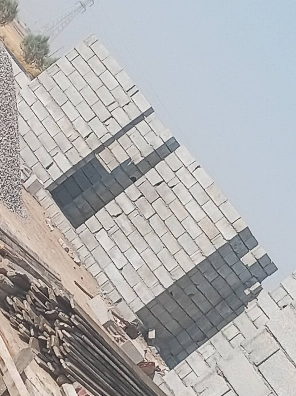 يوجد خلفة بناء ليريد يتصل عل رقم ***********
