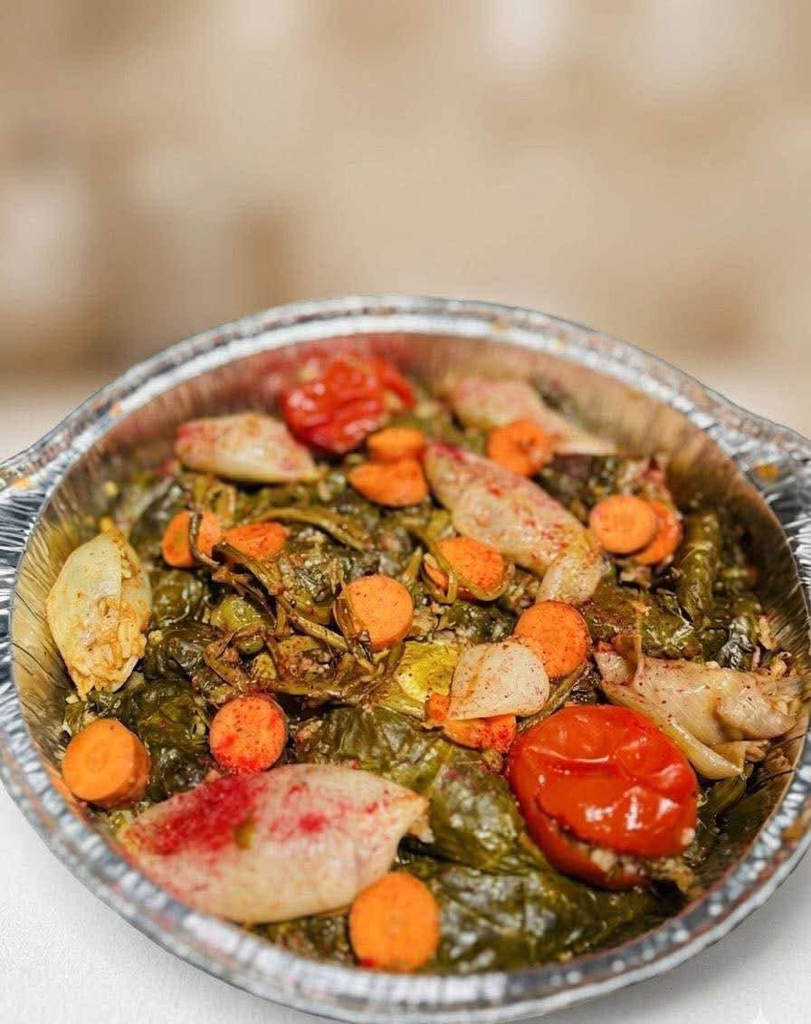 متوفر دولمه طعم ونضافه وترتيب واكيد توصلكم حاره 
حافضه ب 5
كدر صغير ب 10 يكفي 3 نفرات
كدر الوسط ب 15 يكفي 6 نفرات
كدر كبير عائلي ب 25 يكفي 10 نفرات
توصيل داخل الناصريه فقط 
متوفره بكل وقت 
للحجز مراسلة خاص 
اول الاتصال ع رقم *********** ناصرية, ذي قار
