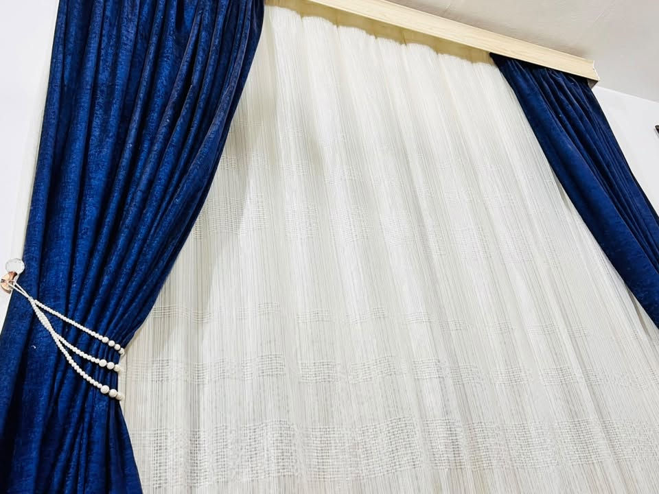 بردات جديد نظيفات للبيع الوحده ع ١٢٥ كلهن وي التاج
***********
