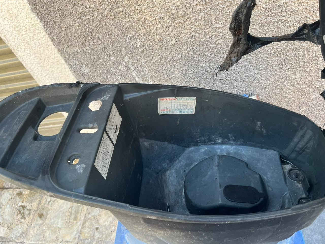 سلام عليكم من رخصة لادمن مكينة دراجة بريز للبيع لا تنقيص ولا تبخير كامله كلجات وقايش جديد مافتوحه الشري اتصال على الرقم ***********
