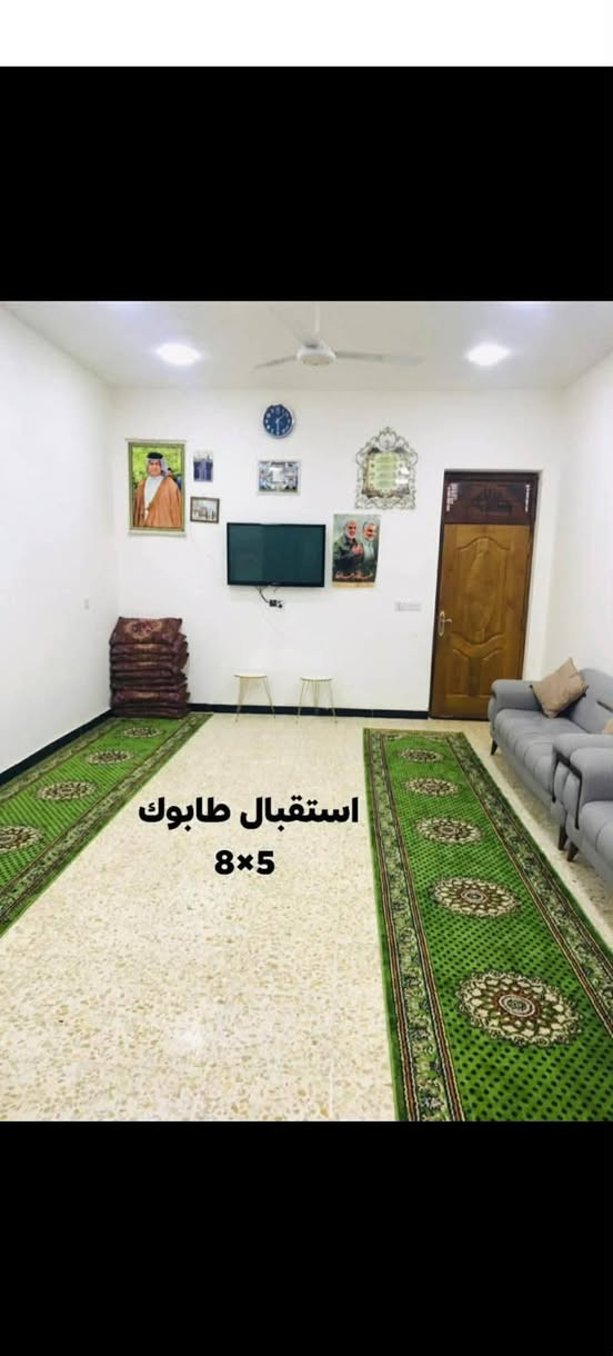السلام عليكم  بيت_400متر_200بنأ_و200ساحه كدام البيت_ بيت طابوك  بي_غرفتين_وصاله_وحمام_ومطبخ_واستقبال_ومناور ثنين_ المكان بغداد جسر ديالئ الجديد الكرغوليه الاستفسار ع هاذ الرقم *********** وبي واتساب هم

نص مكتوب في الصور:
- استقبال طابوك
- 8*5
- صاله طابوگ
- 5×10
- غرفه طابوك 4×5
- مطبخ طابوك 5x6