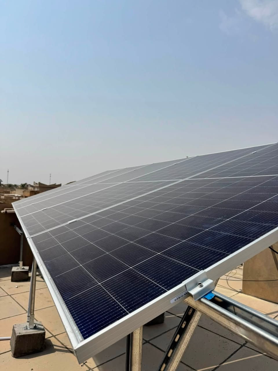 ☀️ في مكتب الطاقة المستدامة… الجودة مو مجرد شعار، الجودة تبدأ من اختيار المكونات وتنتهي بالدقة في التنفيذ.

نقدم لكم منظومة متكاملة بمكونات عالمية مختارة بعناية:

⚡ انفيرتر Autarco بقدرة 5 كيلوواط – IP65
🔋 بطارية Pylontech العالمية سعة 5.12 kWh
☀️ ألواح RONMA ثنائية الوجه بقدرة 580–641 واط
🔩 هيكل ميكانو الثقيل
🛡️ تنفيذ احترافي وحمايات متكاملة
🛠️ متابعة وخدمة ما بعد البيع

لأن المنظومة الجيدة مو بس أجهزة…
هي اختيار صحيح + تنفيذ دقيق + خدمة تستمر بعد التركيب.

📍 مكتب الطاقة المستدامة
الكوت – الخاجية – شارع 40
📞 ***********
