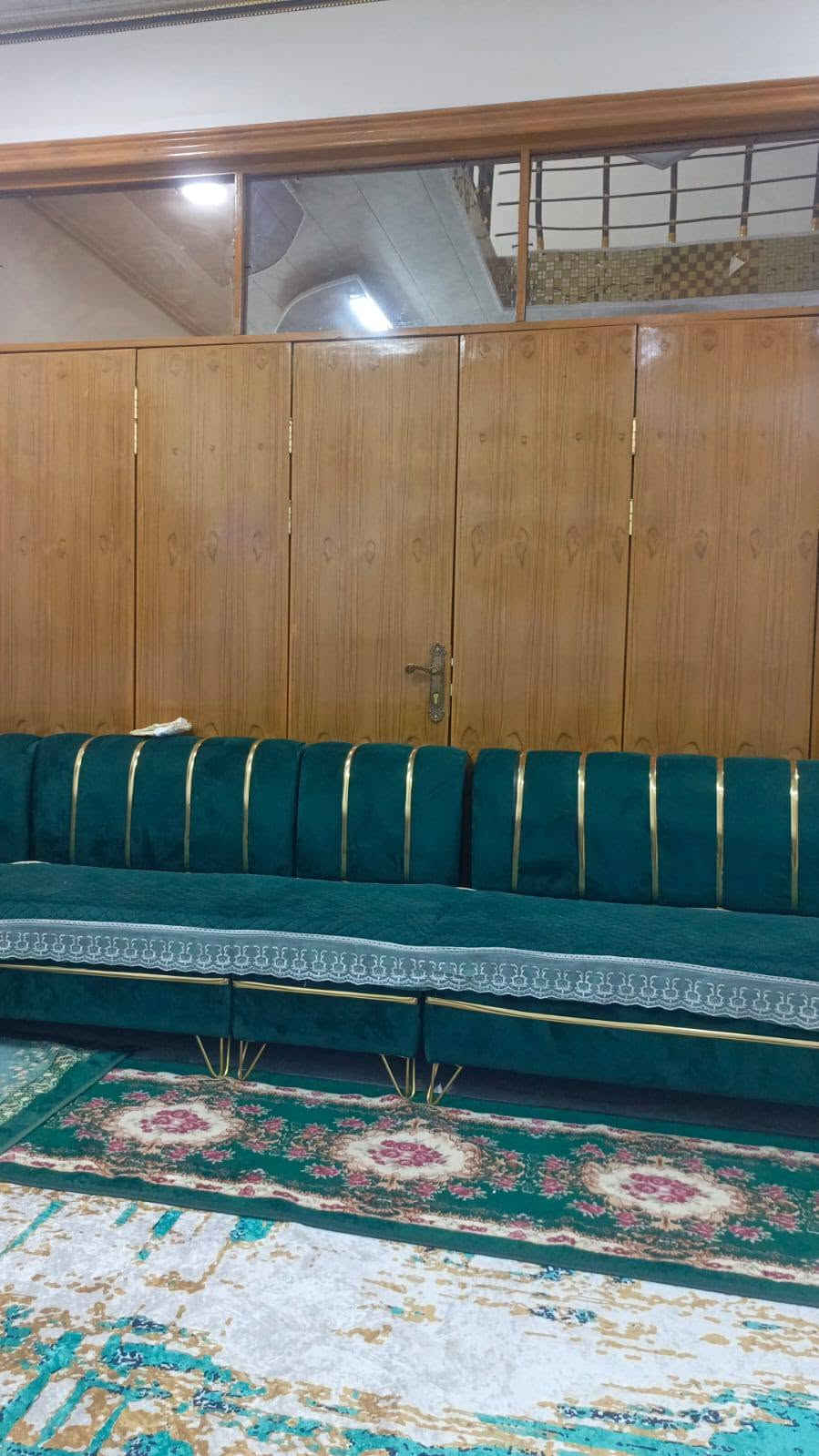 بيت للبيع مساحته 200متر طابقين
العنوان مقابل ملحق قريه الغدير طابو زراعي سند 25قرار محكمه 

للاستفسار الاتصال على الرقم التالي أو مراسله واتساب ***********
