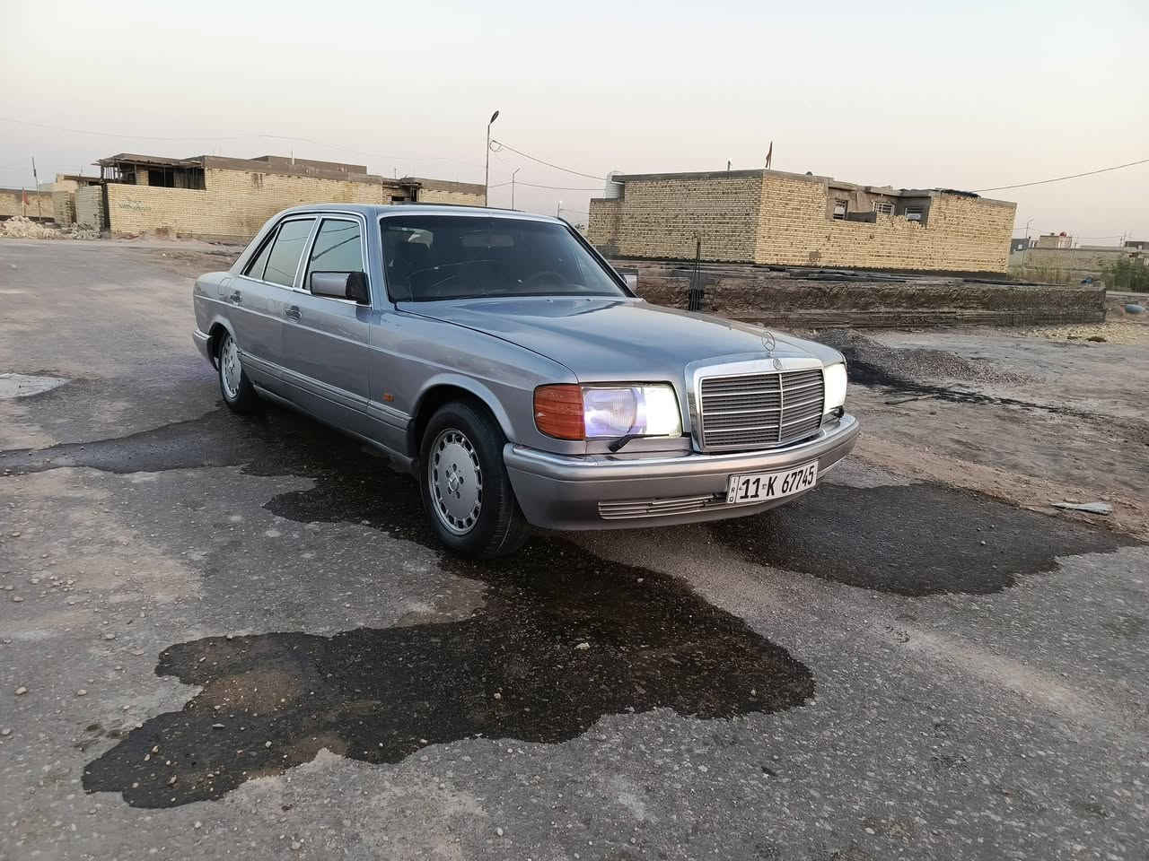 مرسيدس جانبو • ٨٤ • رقم بغداد