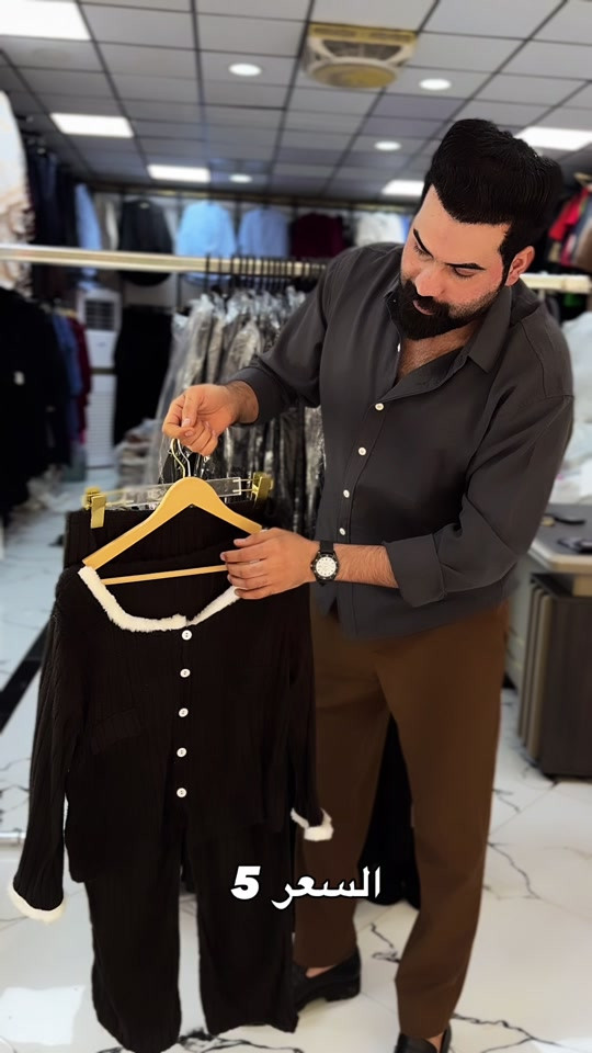 ملابس • للبيع • نص بالصور