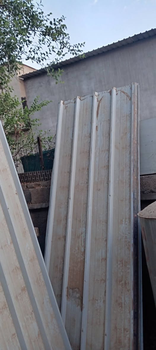 السلام عليكم يوجد سندويج بنل للبيع 4 قطع الوحده 3 مترات المتر 11وبي مجال للستفسار اتصل عرقم ***********
