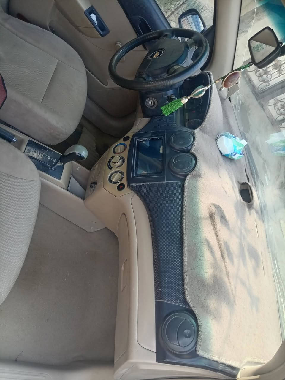افيو للبيع موديل ٢٠١٣ رقم ذي قار سنويه ل٢٧ مكينه مسكر ١٦٠٠ نقص تبريد بيها جاملغات امامي مبدل وباب وباب معمر ومرجعينه نفسه مكانها ناصريه سعرها ٥٨ وبيها مجال ***********

