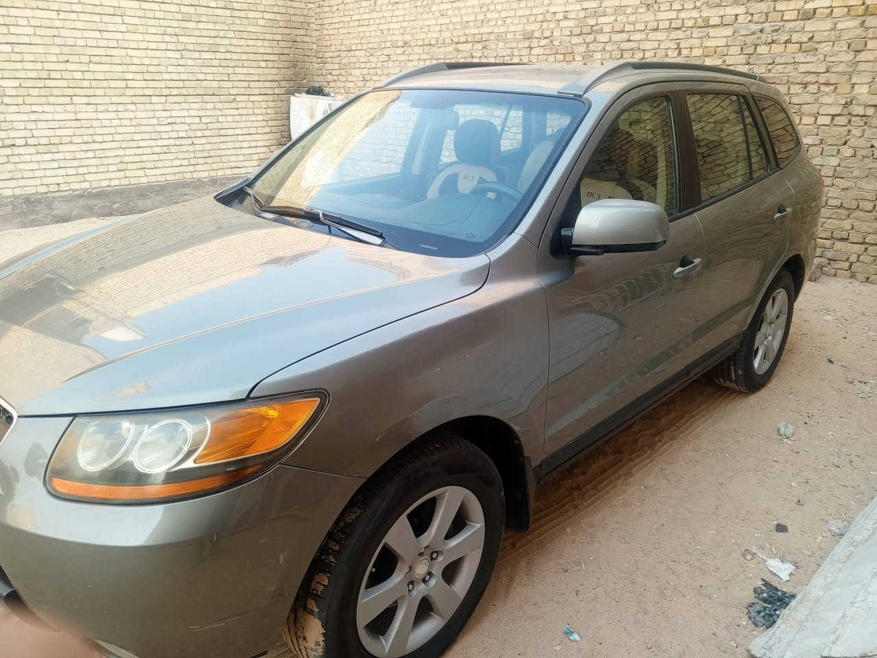 السلام عليكم 
سنتافيا وارد امريكي  2009 بيهة قطعتين ونص صبغ تبريد جديد منضومة كاملة تخم تاير جديد  سيارة بيهة ادامة كاملة  السيارة بسمي 
السعر 105وبيهة مجال بسيط جدا      ***********
