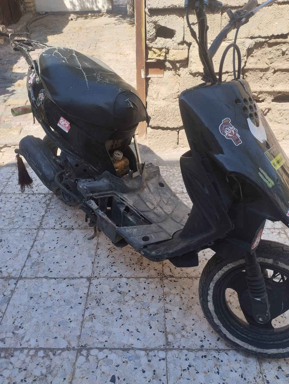 سلام عليكم 

دراجه تسع ازروف مرتبه 

تفيد الي يعلكون وهاي السوالف 😂

هندر واحد تشتغل 

عنواني ميسان. العماره

تفاصيل خاص او على الرقم ***********
