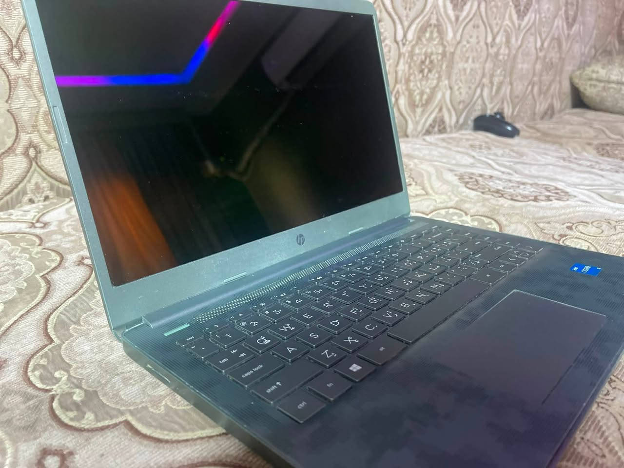 لابتوب  مستعمل للبيع Hp Notebook مساحته   256GB والرام 8GB والمعالج Intel core i3 وبطاريه جيده

مناسب للاستخدام المكتبي و الدراسي ايضا

سعر اللابتوب/ ١٧٠.٠٠٠ دينار 

وهاذه رقمي للتواصل و الشراء/***********

