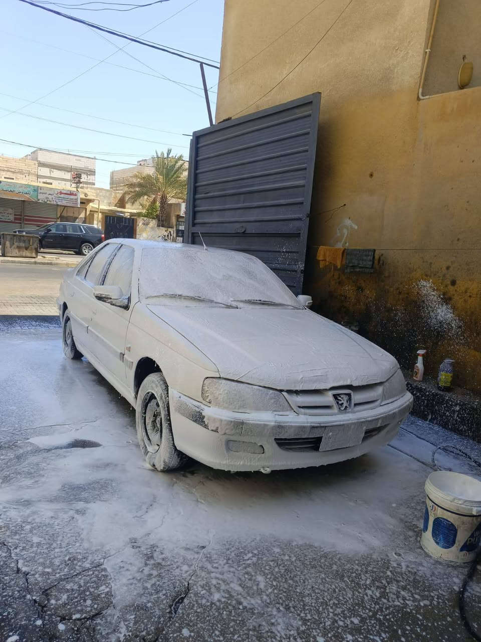 السلام عليكم بيجو بارص موديل2014 بصره سنويه مجدده لغايه2027 كير محرك حداده كلش نضاف لاتنقيص ولا تبخير تبريد منضومه جديده نقصه بس كلج كمبريسر شرط حتئ الغاز بيهه السياره مكفوله من الضربه فقط ملكطه مكانات زنجار كهربائيات كلهه شغاله دواخل حلوه السياره ترايهه كلش حلو وجاهزه السعر35 وبيهه مجال للشراي مكاني بصره القبله***********
