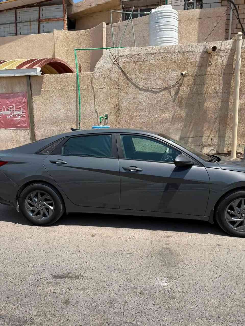 ‏سيارة النترا موديل 24 وارد أمريكي سيارة فول شاشة كبيرة لون بنتي سيارة ماشية 32,000 محرك￼ 2000 ￼ ***********
