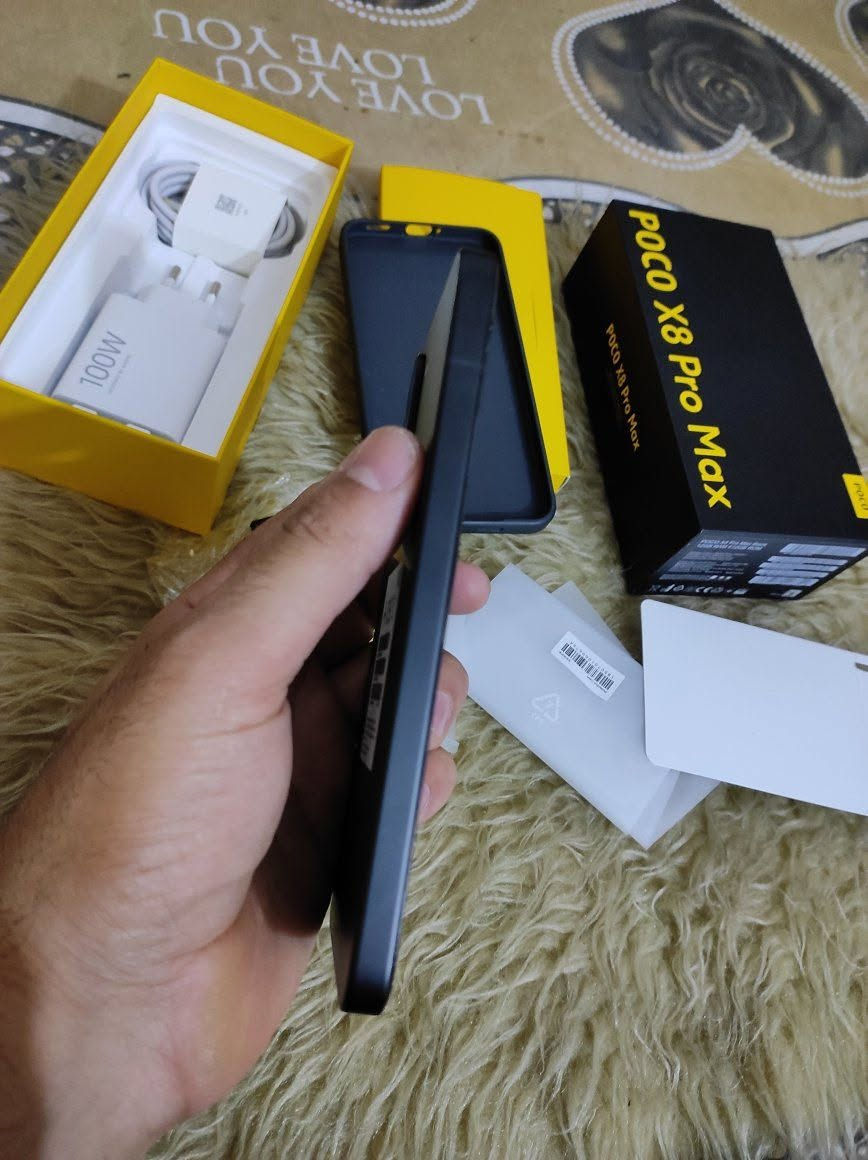 سلام عليكم اخوان جهاز بوكو x8 pro max قطعه نضيفه جدا نضافه ١٠٠ب١٠٠ كامل ملحقاته ذاكره 512-12 صحه البطاريه 100 اخوان معروف مواصفاته من معالج وبطارية ٨٥٠٠ وسعر حاليا بعد صعود يتجاوز ٨٥٠ الف للبيع بسعر 675الف فقط مكاني بغداد مدينه الصدر توصيل ماعندي للاستفسار اخاص او وات ***********
