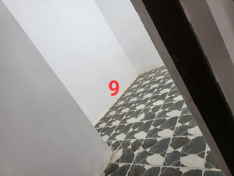 بسم الله الرحمن الرحيم
السلام عليكم
للبيع بيت .. بناء حديث
بيت طابو زراعي اقرار محكمة
القاهرة/المعلمين  نهاية شارع  مدرسة المهج 
المساحة ٥٠ م (٥*١٠)
البيت ثلاث طوابق
الطابق  الارضي  ممر  وصاله ومطبخ وصحيات ومنور
الطابق الثاني غرفه سويت حمام وتواليت + غرفه
الطابق الثالث غرفة + سطح
.....
للاستفسار عن السعر الاتصال على صاحب العقار
السيد ابو مصطفى
بسم الله الرحمن الرحيم

السلام عليكم
للبيع بيت .. بناء حديث
بيت طابو زراعي اقرار محكمة
القاهرة/المعلمين  نهاية شارع  مدرسة المهج 
المساحة ٥٠ م (٥*١٠)
البيت ثلاث طوابق
الطابق  الارضي  ممر  وصاله ومطبخ وصحيات ومنور
الطابق الثاني غرفه سويت حمام وتواليت + غرفه
الطابق الثالث غرفة + سطح
.....
للاستفسار عن السعر الاتصال على صاحب العقار
السيد ابو مصطفى
+964 776 530 0954

نص مكتوب في الصور:
- 13
- 12
- 9
- 10