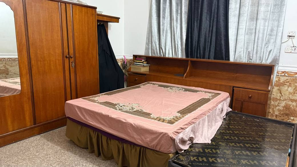 غرفة صاج سعرها ٤٥٠
*********** عمارة, ميسان

