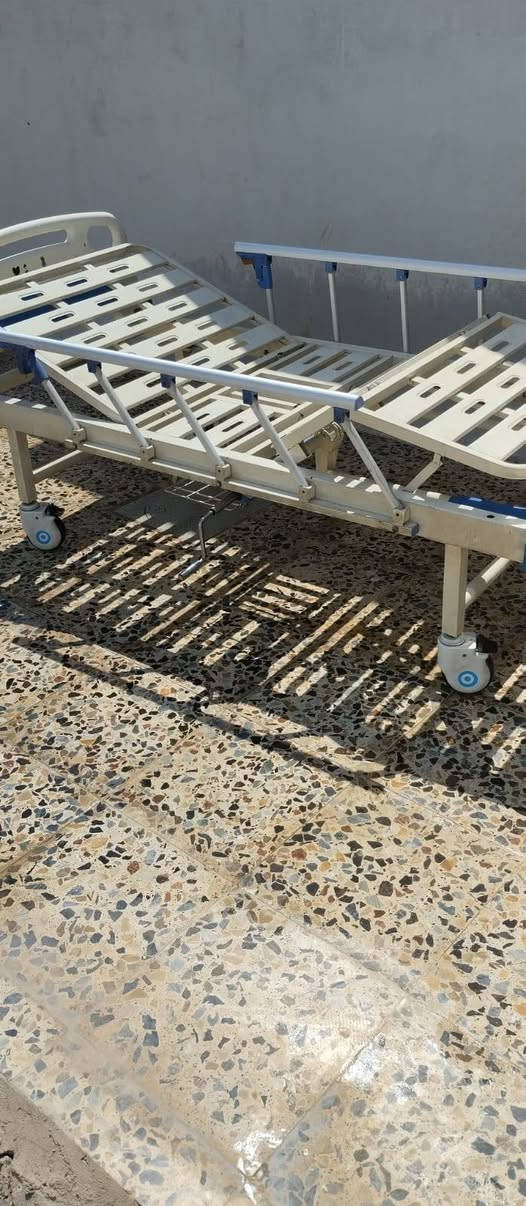للبيع سريرطبي بحالة جديده بسعر ٢٧٥ الف موجود بغداد ***********
