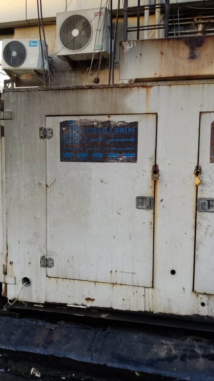 السلام عليكم
موجود مولدة كمنز 250kv للبيع
السعر 9500$ وبيها مجال شوية
مكان بغداد الكرادة 
***********
