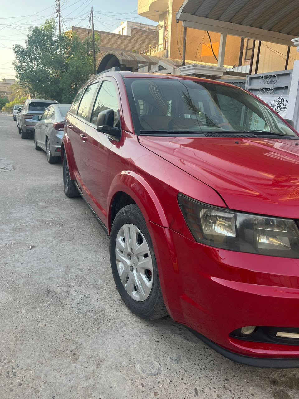 السلام عليكم دوج جورني محرك 2400للبيع السعر 150بفداد محرك توني مبدله مال كصه تبريد قطعه وحده للاستفسار ***********
