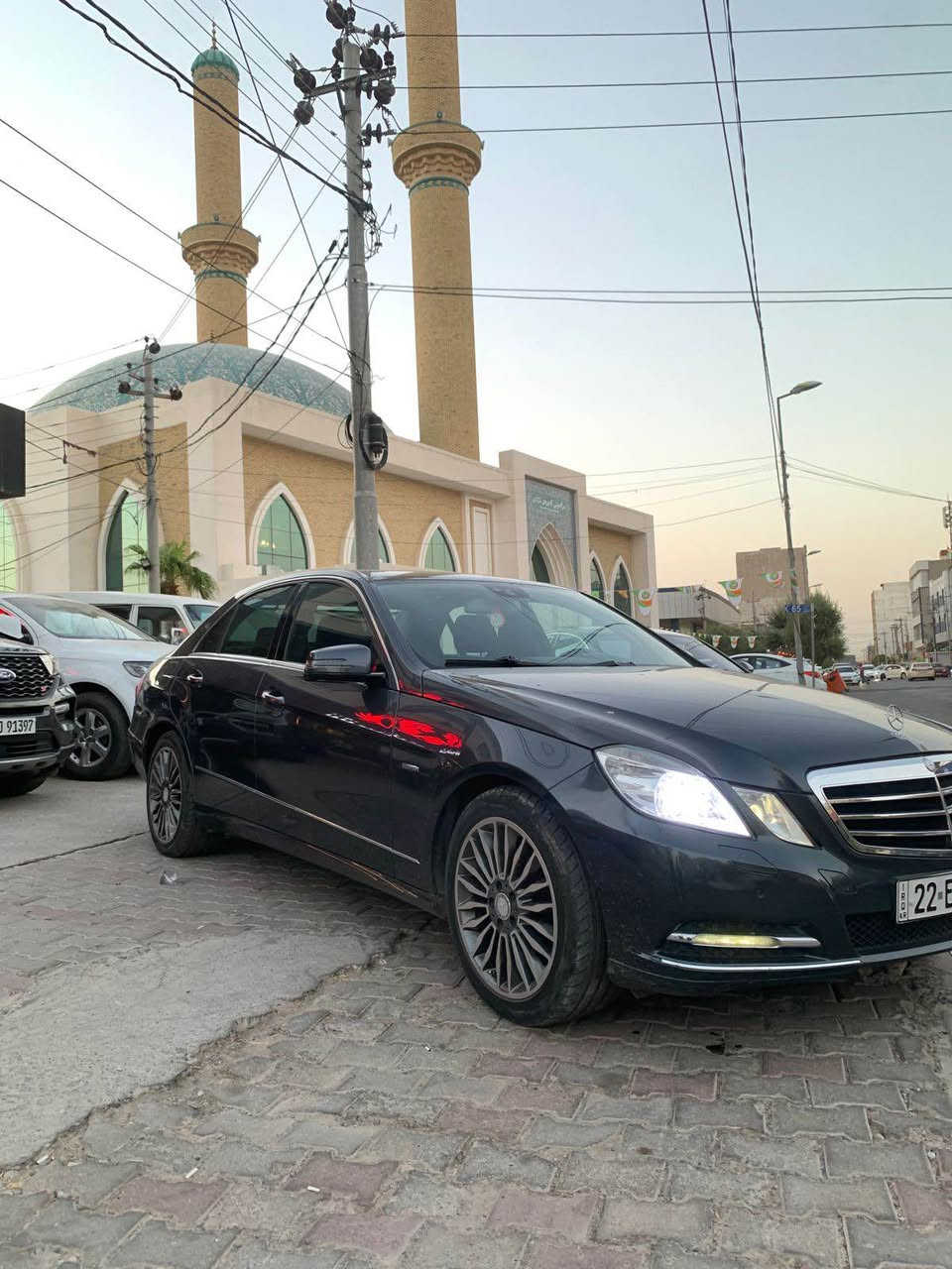 کـــوردی 
فرۆشتن 
کۆد / ٤٥٧ 
مارسیدس E200 
مۆدیل / ٢٠١١ بەنزین 
مەکینە / V4.20 تۆڕبۆ 
گێڕ و مەکینە کەپس 
ڕۆیشتن / ٢٥٠ هەزار کم 
ڕەقەم هەولێر سەنەوی ۲۰۲۷ 
ڕەقەمی نوێیە هەزەشی نوێیە
ئاوێنە شەفت لایت لید و زینۆن 
تەنها یەک بست سبوغ 
بێ ناوگرتن ، بێ ئێڕباگ 

نــــــرخ / ١٢٢ مجال
ناونیشان هەولێر 
مۆبایل / ***********واطسب

عربي 
فقط بیع 
مارسیدس e200 
مـــودیل / ۲۰۱۱ بنزین 
محرك / V4.20 تیربو 
جیر و محرك كبس بشرط
ماشي / ۲٥۰  الف كم 
رقم و هزة و سنویة جدید
مرایة شفت ، لایت زینون 
فقط شبر جامرلغ سبغ 
بدون دواخل بدون ایرباك 

سعر / ۱۲۲مجال
عنوان اربیل 
واتس اب / *********** أربيل, العراق
