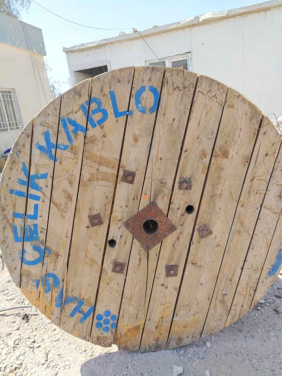 السلام عليكم عندي بكره كيبل للبيع اكو شراي *********** بغداد
