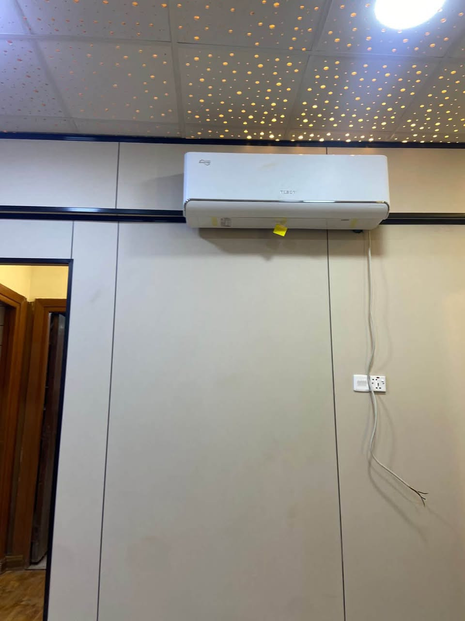 ❄️ تنصيب وصيانة السبالت باحترافية وجودة مضمونة ❄️

📲 واتساب فقط للحجز والاستفسار: ***********

إذا تريد سبلتك تشتغل بأفضل أداء وتبرد مثل الوكالة، فالتنصيب الصحيح هو الأساس. إحنا نهتم بأدق التفاصيل حتى تستلم شغل مرتب ونظيف ومضمون.

✅ تنصيب جميع أنواع السبالت
✅ صيانة دورية ومعالجة الأعطال
✅ تنظيف الوحدات الداخلية والخارجية
✅ تعبئة غاز وفحص التسريبات
✅ فك ونقل وإعادة تنصيب
✅ فحص شامل قبل وبعد العمل

🚚 تريد تنقل السبلت من مكان لمكان؟

عندك سبلت وتريد فكّه ونقله لمكان ثاني وشدّه وإعادة تنصيبه؟ إحنا ننقله إلك ونرجعه ننصبه بمكانه الجديد بشغل مرتب ودقيق.

🔥 وعندك أكثر من سبلت؟

نسويلك خصم على أجور الفك والشَدّ والنقل حسب العدد. كلما زاد العدد، زاد الخصم.

💰 نشتري جميع أنواع السبالت

عندك سبلت مستخدم أو عاطل؟
نشتري جميع أنواع السبالت المستخدمة والعاطلة وبـ سعر مناسب حسب حالة الجهاز ونوعه.

📞 إذا عندك سبلت تريد تبيعه، راسلنا على الواتساب وأرسل صورة السبلت ومعلوماته ونقيّم سعره.

⚠️ انتبهوا من المنصبين القفاصين وأصحاب تنصيب الـ25 ألف!

مو كل سعر رخيص يعني وفّرت، أحياناً تدفع بعدها أضعاف السعر حتى تصلّح الضرر.

❌ يزرفون البوري أو يسوون التنصيب بطريقة غلط
❌ يسببون تهريب للغاز وضعف بالتبريد
❌ يحطولك غاز والجهاز أصلاً بيه مشكلة بالتنصيب
❌ يشوهون الحايط ويخلّون الشغل غير مرتب
❌ وبعدها تضطر تدور فني ثاني حتى يصلح أخطاء التنصيب الأول

💡 ادفع سعر معقول من البداية، أحسن من ما ينشلع كلبك وتدفع ضعف المبلغ حتى تصلّح شغل غيرك.

🎁 عروضنا:

💙 تنصيب مجاني للعوائل المتعففة
🔥 من 4 سبالت وفوك خصم 20% على أجور التنصيب
🚚 خصم على الفك والشَدّ والنقل عند وجود أكثر من سبلت
💰 شراء جميع أنواع السبالت المستخدمة والعاطلة بسعر مناسب

📍 نجيك وين ما كنت داخل بغداد

✅ الكرخ
✅ الرصافة

🚫 ما نطلع للمحافظات، رجاءً.

🕐 متواجدين على مدار 24 ساعة

📲 واتساب فقط للحجز والاستفسار:
***********

✨ ثقتكم مسؤوليتنا، وشغلنا النظيف هو أفضل إعلان إلنا. ❄️
