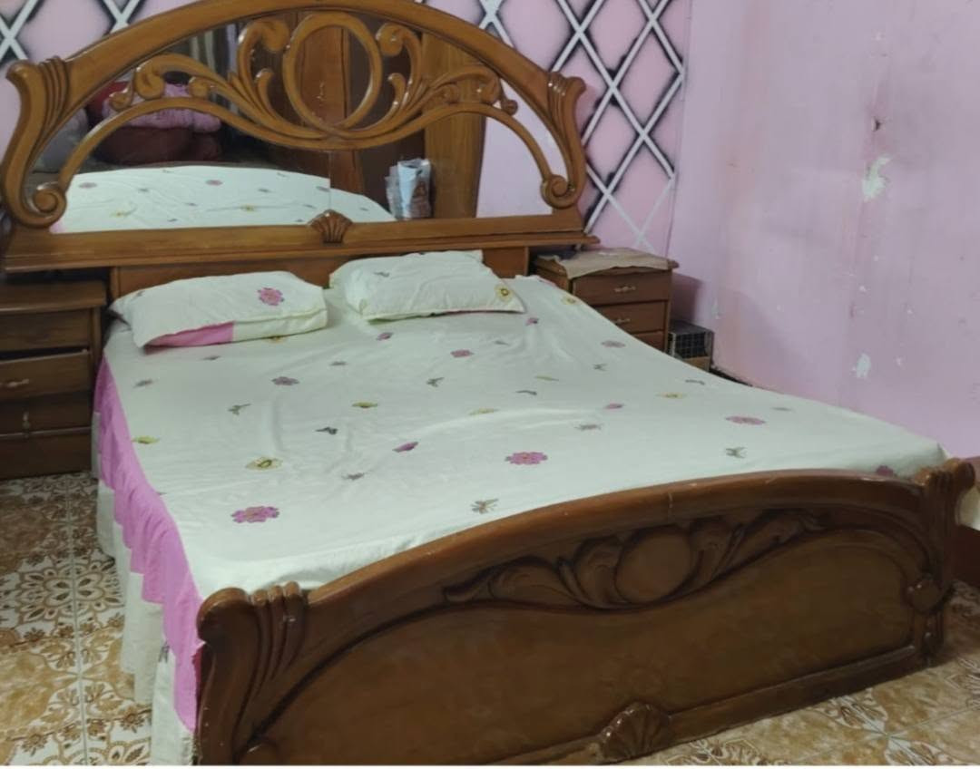 غرفه نوم للبيع صاج ٥٠٠ الف وبيها مجال العنوان سبع البور آلاف شارع الشبكه ***********  للاستفسار على هذا الرقم واتساب
