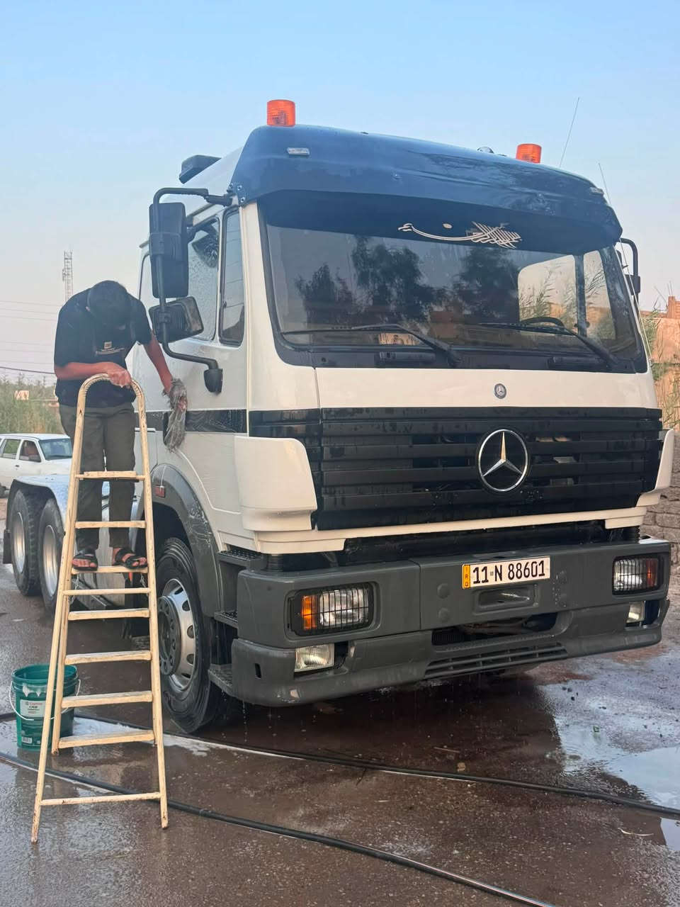 البي موديل 97 اصل صالنصه كاتم مكينه 44 كير 240مجموعه خمس فحله نص  بوربرن جبير  رقم بغداد سياره ما مطوله   باسمي  منظومة قلاب جاهزه ومربوطه لودر4 محاور.           ‭***********‬
