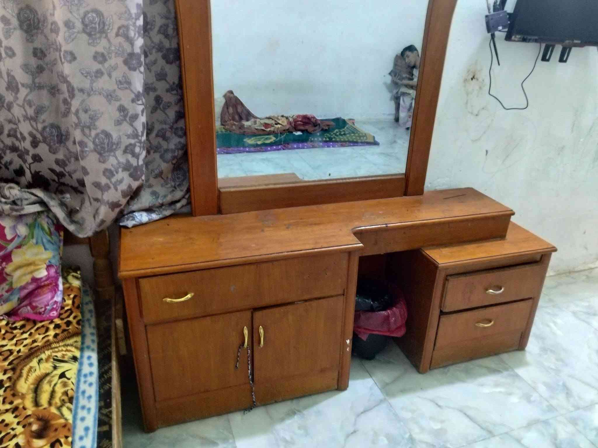 كنب مستعمل • سعره قابل للتفاوض