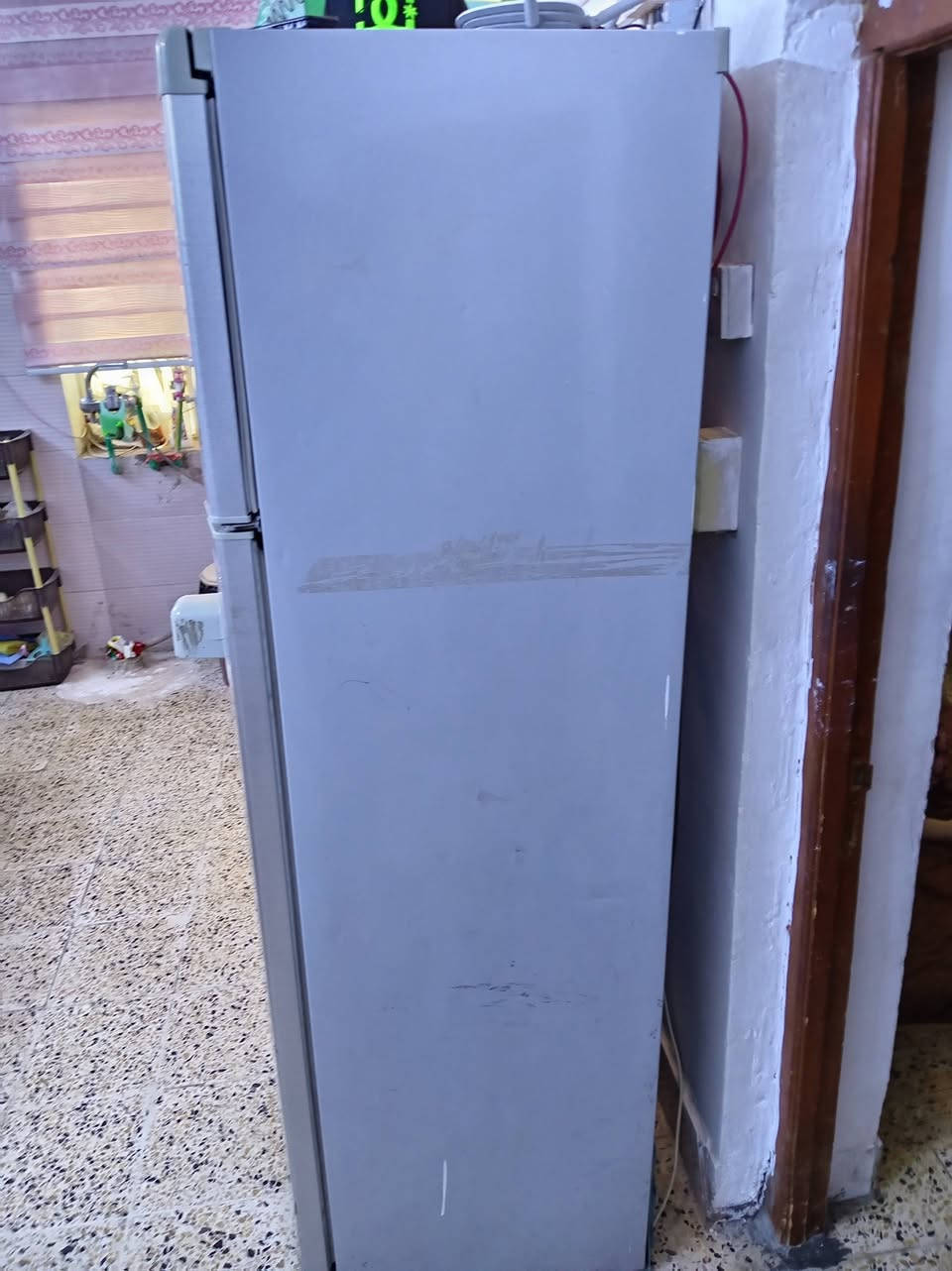 ثلاجه كبيره LG وبراد كينويد للبيع مستعمل بسعر مناسب
ثلاجه تجميد قوي مثل مموضح بصوره بس يرادلها لاستيك حته تنسد الباب زين والبراد شغال وبارد بس المي الحار الدكمه مكسوره
الثلاجة 100 الف
البراد 50 الف
موجود واتساب وماسنجر اتصال ماعندي ***********
