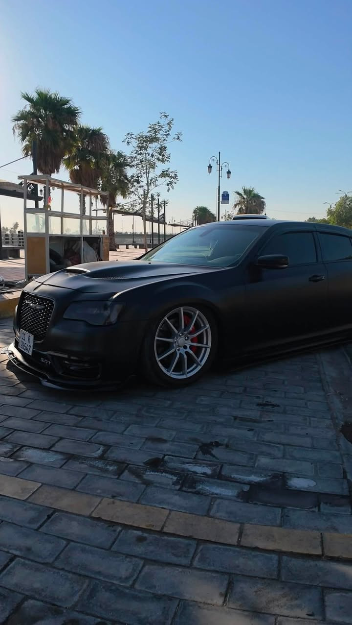 السلام عليكم
Chrysler 300 s 

2021 

5.7 Rt

السيارة ماشية ٨٢٠٠٠ كيلو 

عليها هواي ترتيبات 

١- سقف رولز رويز

٢- لدات متغيرة الوان 

٣- جكات ريمونت

٤-برمجة مكينه سيفتي

٥- تغليف اسود طافي 

٦- لحاية ودوسات ودفيوزر

من الاخير فول ترتيبات 

حادثها: جاملغ نصة وبنيد 

ايرباك راجع سستم 

مكانها: النجف 

سعرها : 245 وبيها مجال بسيط 

***********

***********
