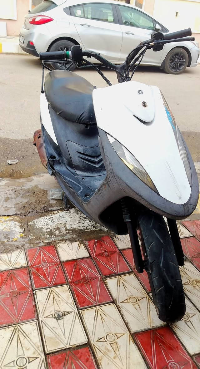السلام عليكم ماكس عدله للبيع دراجه فول كهربائيات كله كامله لايت علي ناصي سكنات اشاير بك لايت كله شغال بيه سلف 55بلادي وشيال ار جي اس وقطره ار جي اس وملقطكلهن اصليات فضي ختم واحد الكفرات والسوادات دراجه كامله ما نقصه برغي شلعه فول ومعدل السعر 650 وبيه مجال اسكان الصناعي ***********
