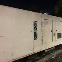 توجد بيركنز ٣٥٠ كيفي ٣٢٠٠ نظيفة مكانها بغداد الشعب  افحصها واخذها ب٢٢٠...