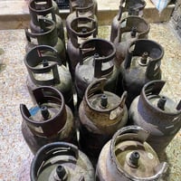 اليريد غاز موجود عندي القنينة 7الاف ابدلهة عنوان بغداد اتصل 0772326511...