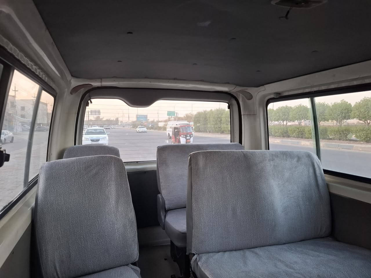 🚐 للبيع هايس 2007 – 
🔹 الموديل: 2007
🔹 المحرك: بنزين VVT سعة 2700
🔹 القير: عادي
🔹 الدفع: خلفي
🔹 اللون: أبيض
🔹 عدد الركاب: 14 راكب
🔹 المحرك والكير: مجفّات جديدة، صارلها تقريباً 5 أشهر
🔹 السيارة معمّرة بالكامل جديد
🔹 صبغ جديد بالكامل – طالعة من الصبغ البارحة
🔹 الشواصي: نضيفة وفول، ما بيها أي ملاحظات
🔹 الكهربائيات: كلها شغالة
🔹 شاشة + مسجل
🔹 تخم تايرات جديد
🔹 السيارة ما بيها قطره خياس
🔹 رقم ميسان
🔹 السيارة باسمي وتحويل مباشر
السياره مصفره ماعليها غرامات لا هيئه ولا مرور 
📞 للاستفسار: [***********]

البيع للجادين فقط،
