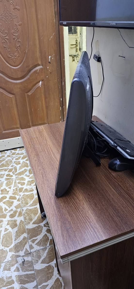 للبيع للبيع 
جهاز حاسوب متكامل اول ان ون كيس بداخل شاشة 
 متعدد الاستخدام
 الذاكرة ٥٠٠ كيكا رام ٤ كارت شاشة ٥ كيكا معالج cori3 
من شركه Hp حجم شاشه ٢٤ انج فول hd
مع منفذ هيدفون
 مع كاميرا 
مع منفذ سماعات
مع منفذ لانLan
 مع فلاتر الوان لحماية سلامة العيون
 مع اكثر  من منفذ usb
 مع منفذ hdmiامريكي
 مع منفذvga
 مع منفذ Rs All in one كيس بداخل شاشه 
السعر ٢٥٠ وبيه مجال 
العنوان بغداد الحسينيه مسقط 
الرقم ***********
