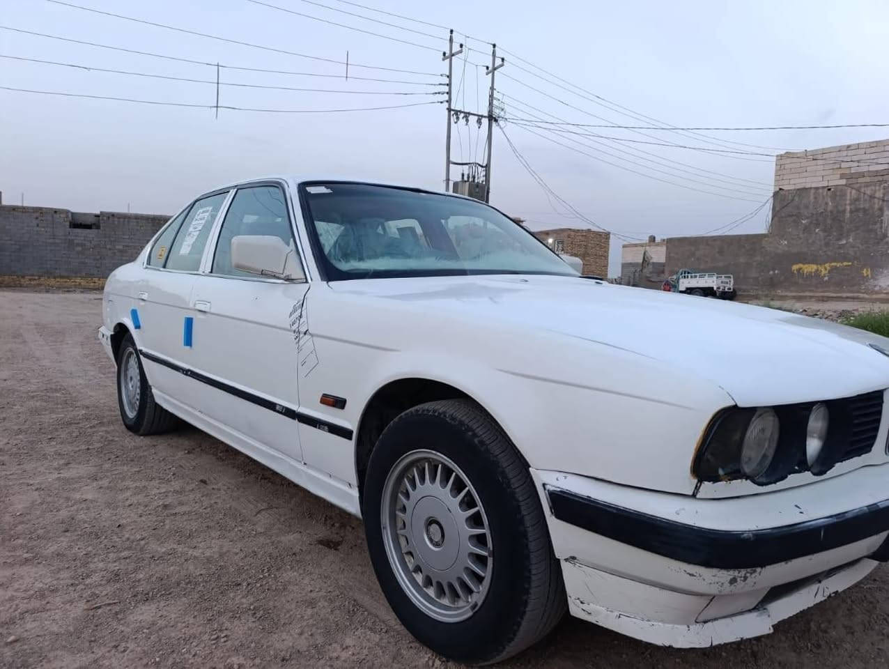 السلام عليكم
525 BMW للبيع موديل 92رقم نجف الاشرف مشروع وطني سنويه لغاية 28 مكفولة من الكص والنقل جثة والعيب الشرعي مكينه وكير2500VVTجدد تبريد شغال جام كهرباء شغال حدادية جديده تخم تاير باتري جديد جامه اماميه جديد منظومة زنون كهربائيات كوله شغاله غرفة نظيفه جاهزه من كلشي 
مكانه ذي قار المركز السعر 28 وبيه مجال بسيط حك الجيه فقط
 للاستفسار***********
