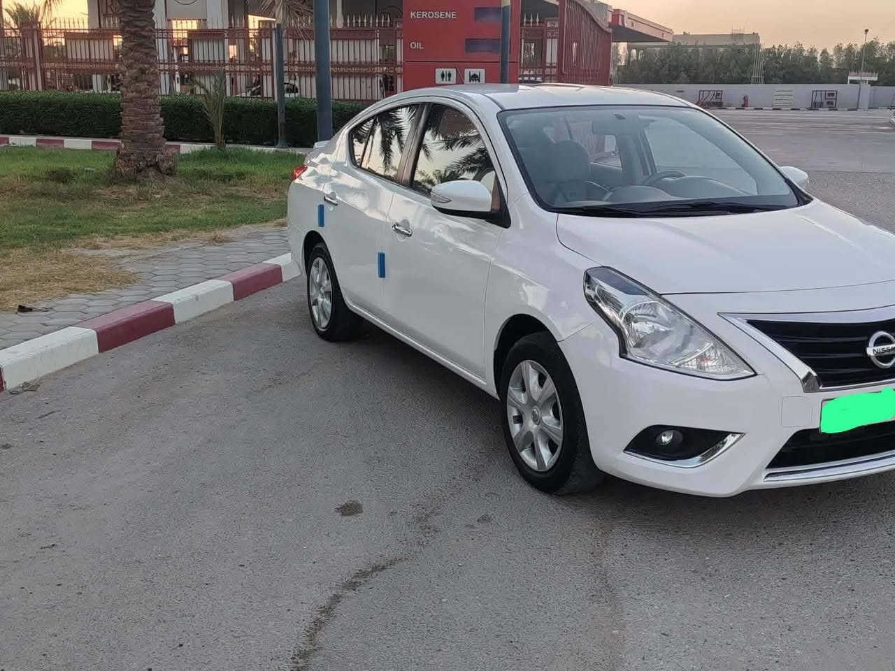 سلام عليكم للبيع فقط
نيسان صني موديل 2024 رقم اربيل دولي وكاله تحويل ماكو مشكله السياره نضيفه كلش وجاهزه فول مواصفات 
اربعه جام كهربائي 
يداس نيكل 
كبات الشركه سبير ما نازل
السياره مكفوله كفاله كامه صبغ وتبديل وضربه عدى بارد بالباب وتكحيل 
السعر 107 وبيها مجال قليل 
مكان السياره نجف رقم الهاتف ***********
