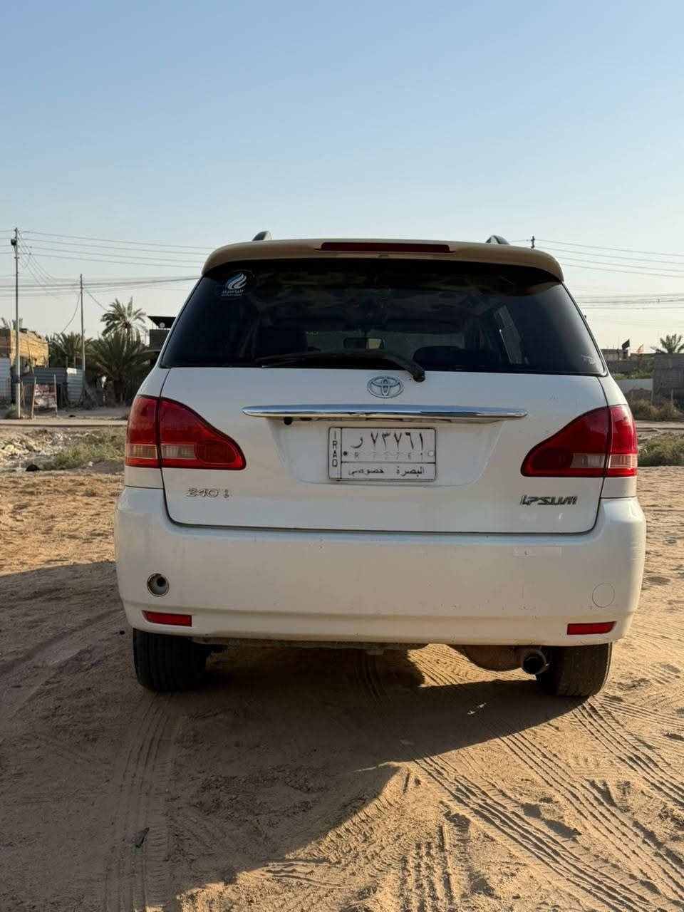 ابصم مديل 2002 تحويل ثاني يوم بيه ضربه يم غطاء بانزين   تبريد شغل  محرك وكير شغال باقي تفاصيل على وساب *********** ,سعر ٩٠ بيه مجال قليل
