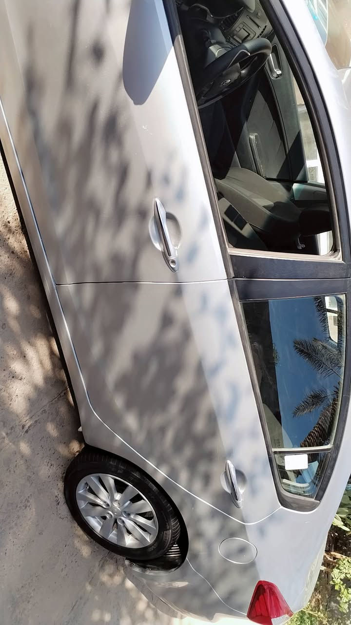 السلام عليكم سيارة سيراتو موديل 2016 وارد خليجي رقم بابل سيارة جديدة لسعر 105 مكان سيارةبابل اخوان اني مكلف بالنشر هاذا رقم صاحب السيارة ***********
