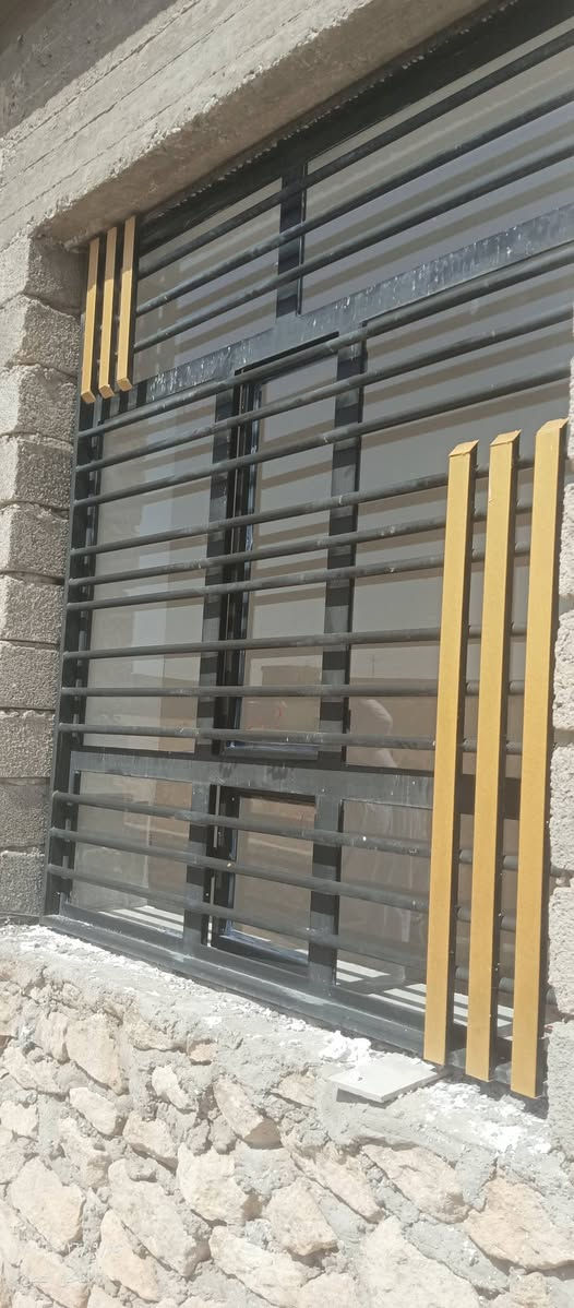 مستعدون لبيع و تركيب انواع الزجاج والمرايا وتركيب الجامخانات و بأسعار مناسبة جداً
العنوان/ قرب جامع الشهيد عبد المنعم تصال علئ رقم ***********جانب من شغل اليوم

نص مكتوب في الصور:
- ١١:٠٥ ٢٠٢٦/٠٩/٢٥
- أدخل النص
- ١١:٠٧ ٢٠٢٦/٠٩/٢٥