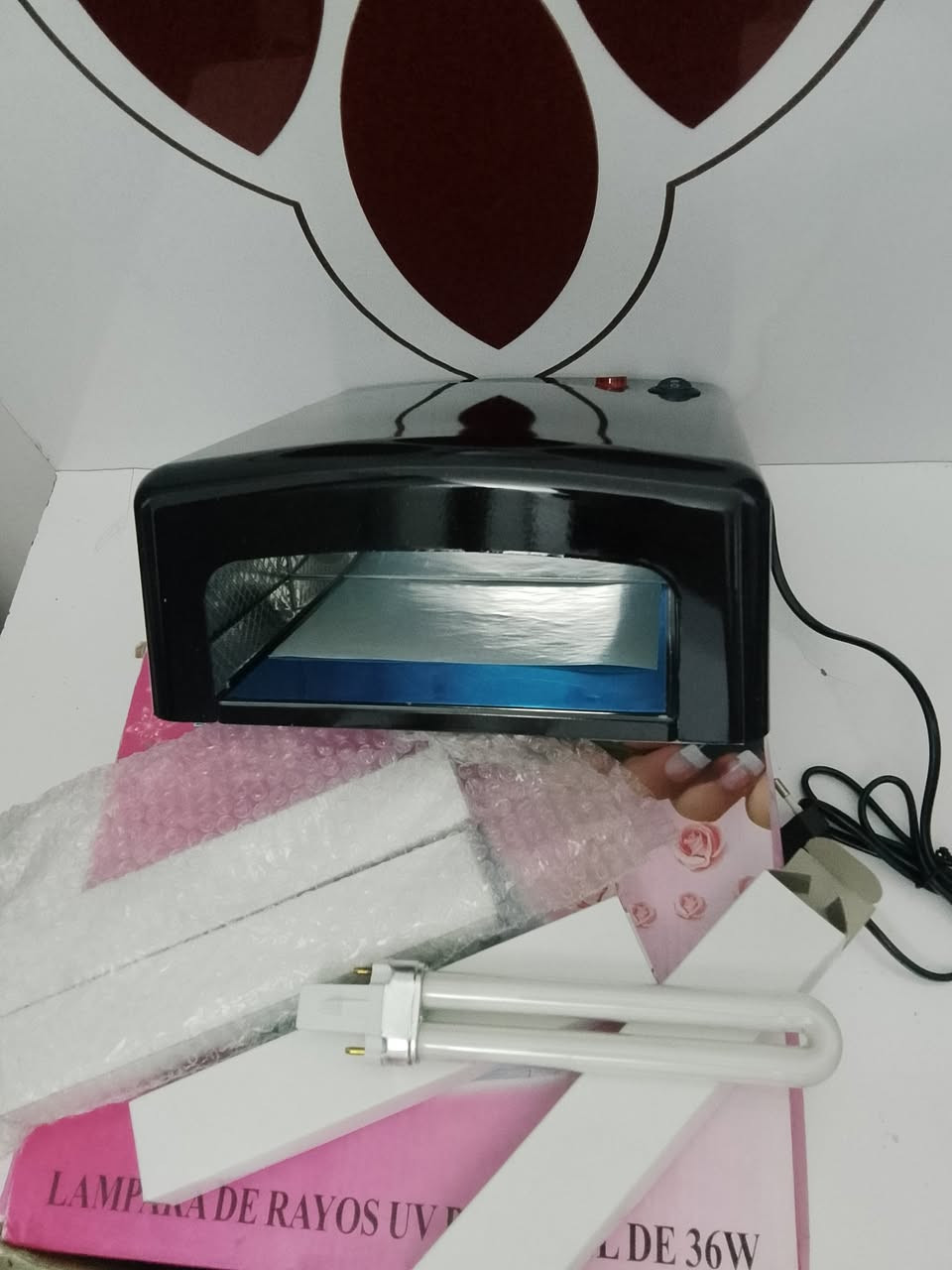 جهاز تنشيف الأظافر UV (موديل YDJ-818-A - قوة 36W)
جهاز جديد كلش ومو مستخدم أبد 
 بكرتونته
​الملحقات يجي ويا 4 شمعات مالته الأصلية
​السعر: 30 يوجد توصيل مجانا
***********
