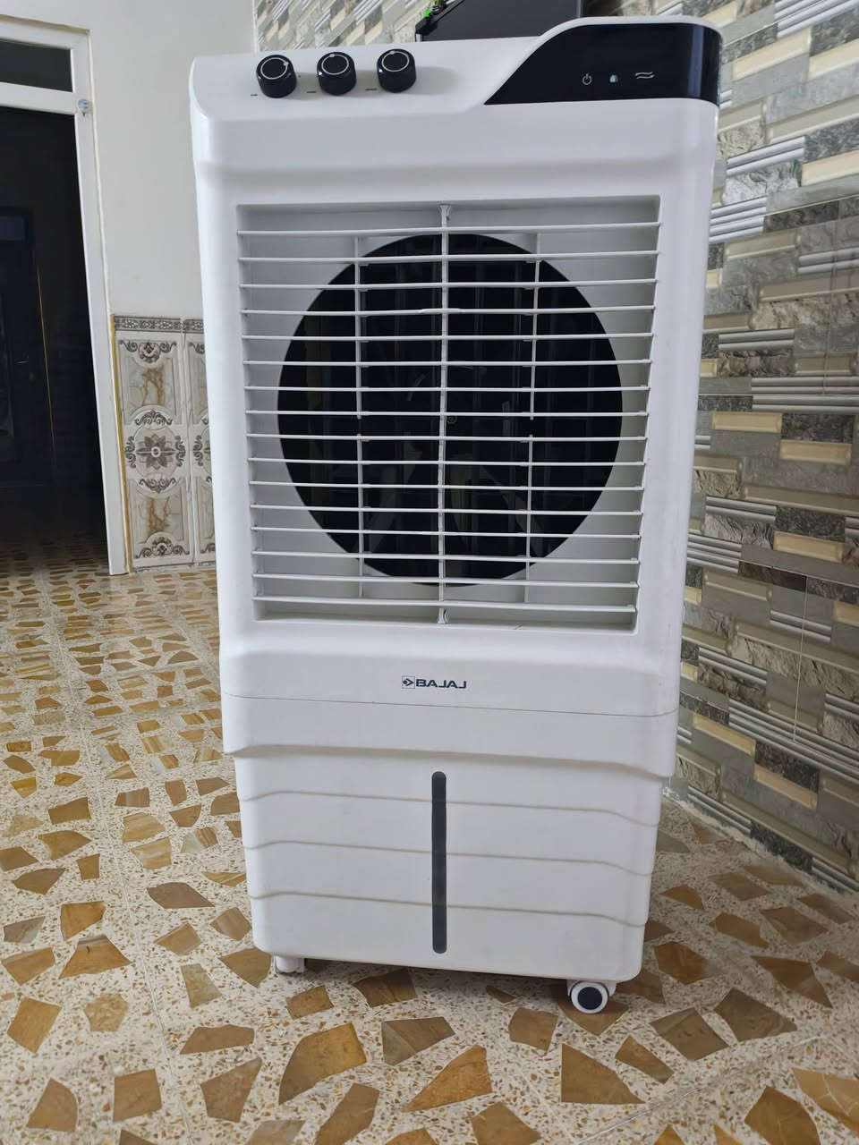 كون فيره لبيع نضافه 100٪بعده جديده صارله شهر نضافه فول كل عيب ما بيه 3سرعات السعر 175بيه مجال بسيط الشراي يتصل على هذا الرقم ***********
