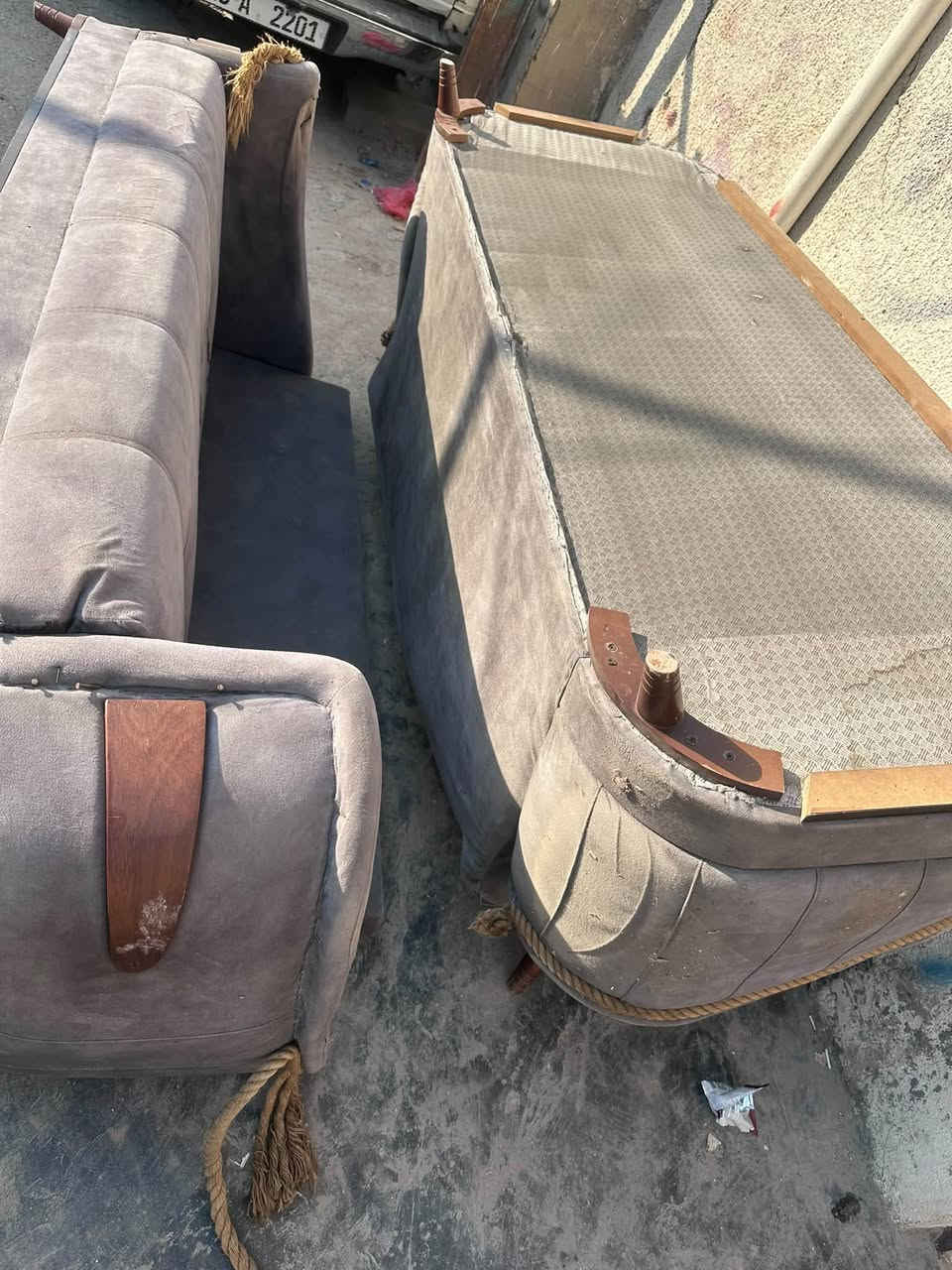 عندي هاي قنفات شوية بيهن شغل مكاني بغداد عامرية توصيل عليه *********** انطي سعر بكيفك
