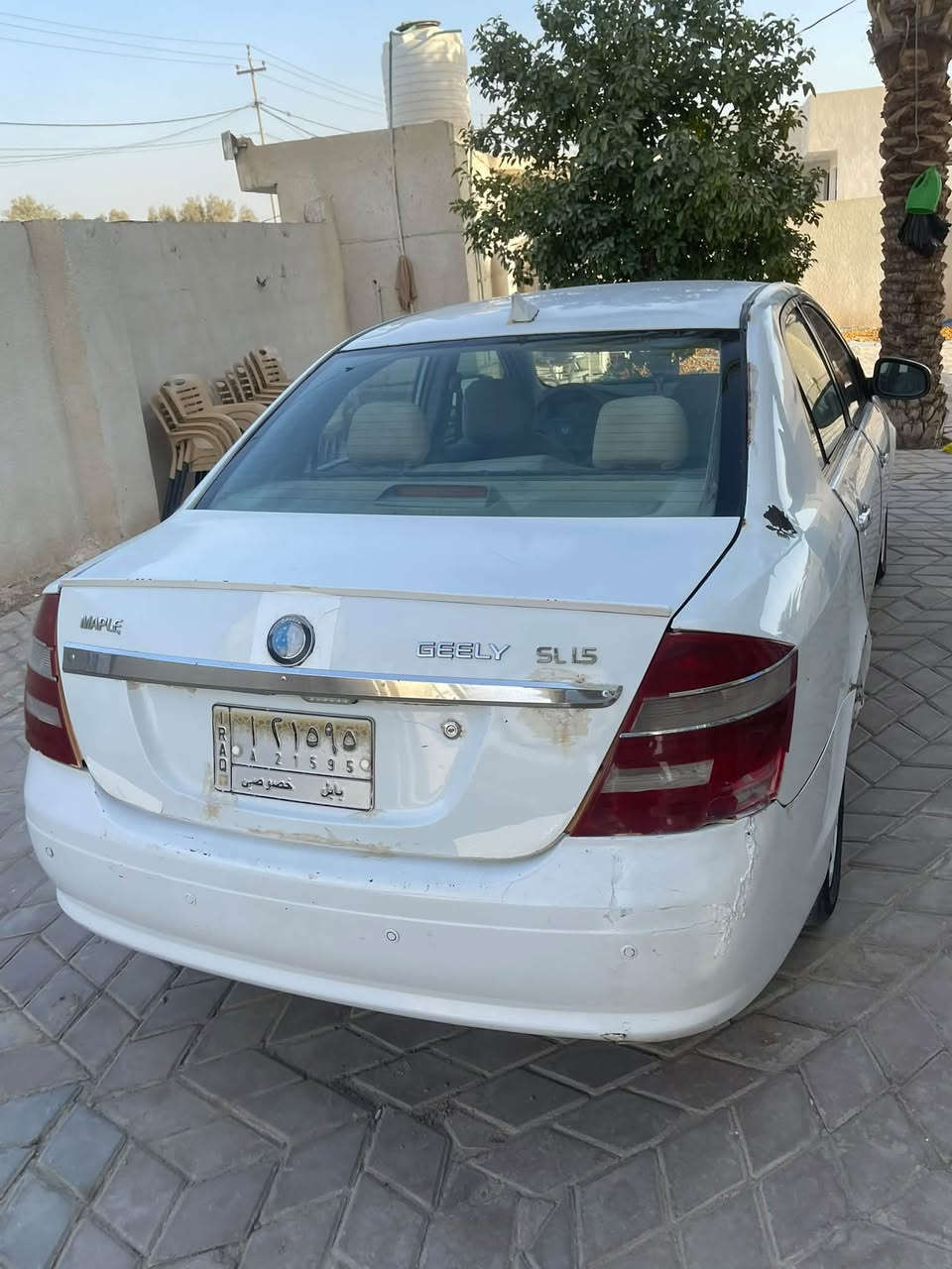 السعر النهائي ( ٢٦ ورقه) جيلي موبل ٢٠١١ المرغوب كير مكينه بلاد شرط لاتنقيص ولا تبخير بيهه مكانات خياس  وصبغ قطعتين تقريبا اخوان ابيع (مكفوله من الكلبه والتجيه والعيب الشرعي ) طخم تايرات نضاف  حداديه  وسط كهربائيات كلهه شغاله (مكاني بابل الإسكندرية ***********)رقم بابل باسمي شرط التحويل والعقد مروري مباشر الياخذهه
