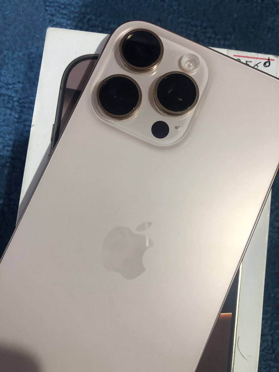 للبيع iPhone 16 Pro Max 256GB صحراوي في نجف الاشرف

الجهاز نظيف جدًا ومحافظ عليه واستخدام شخصي

السعة 256GB
اللون Desert Titanium صحراوي
صحة البطارية 90%
لم يدخل صيانة نهائيًا
لم يتم فتح أو تبديل أي قطعة
الشاشة أصلية
Face ID والكاميرات وجميع الوظائف تعمل بشكل ممتاز

السعر 1,400,000 دينار عراقي
قابل للتفاوض بشكل بسيط للجاد فقط

الموقع النجف الأشرف
التسليم يد بيد داخل النجف فقط
لا يوجد توصيل خارج المحافظة
لا يوجد تبديل البيع فقط
رقم: ***********

الرجاء التواصل للجادين فقط
والفحص متاح عند الاستلام
