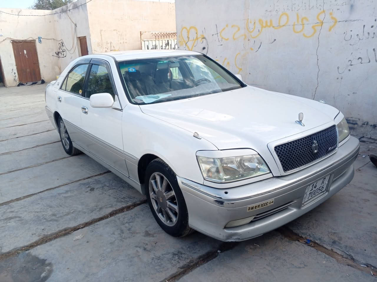 ملكة موديل 1999 اصل بسمي رقم انكليزي وهزه جديدة
ديفور الكبير
تبريد خلفي
اربع دكم
كصة قمارة
مكينة جديدة قبل اسبوع شادها
باتري جديد
مكان السيارة قضاء الشنافية 
السعر 115
اتصل وبيك خير وتدلل
***********
