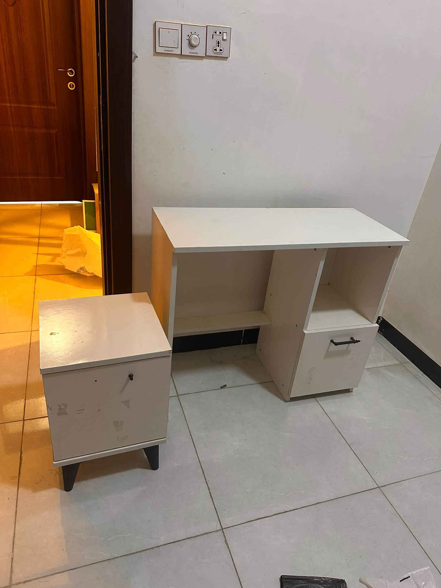 اثاث بيت كامل معروض للبيع الاثاث كلة جديد اي تلف مابي صار 3اشهر من اخذانا للستفسار على رقم الوتساب ***********

