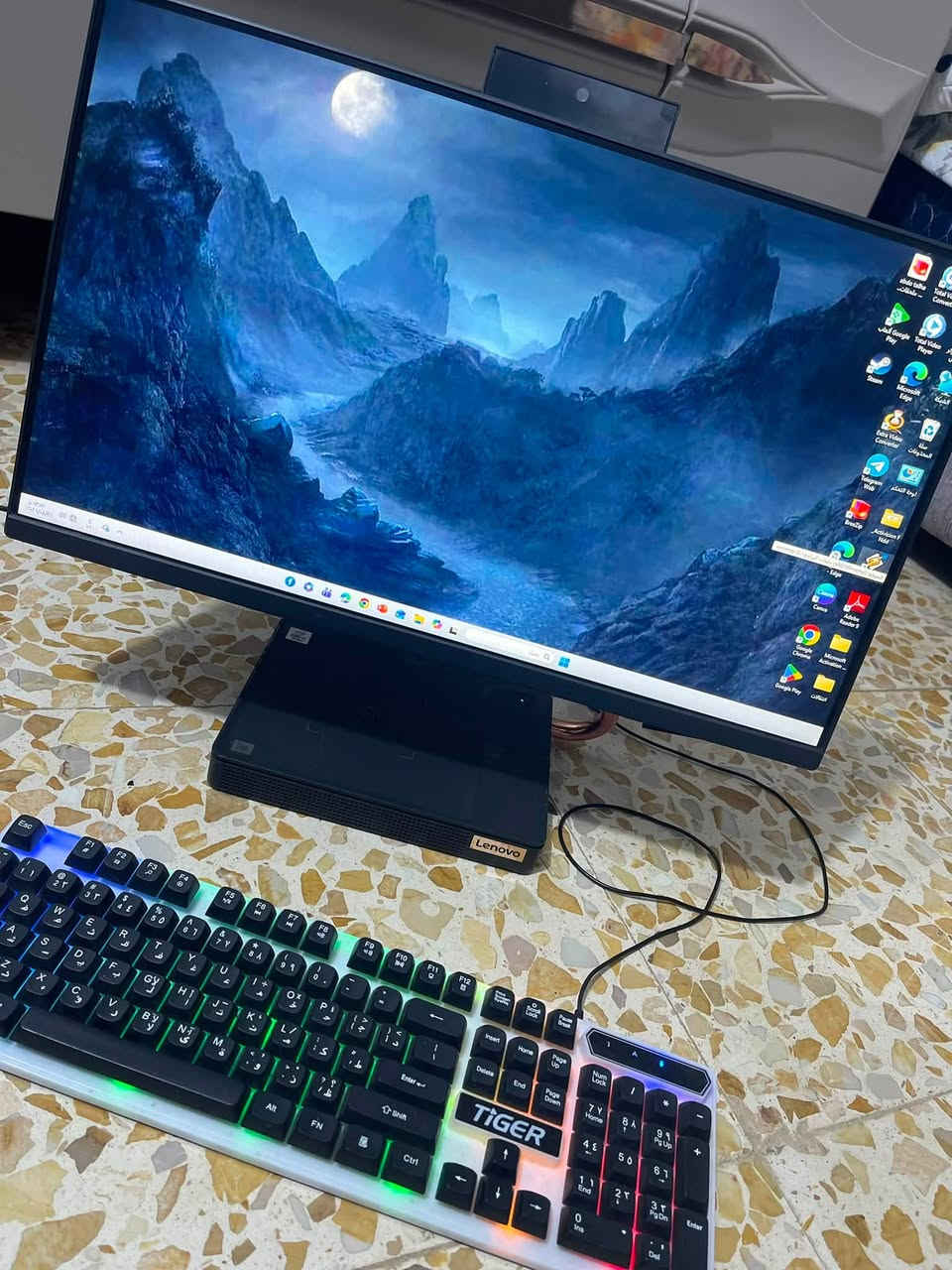 🔥 للبيع كمبيوتر All-in-One بحالة جيدة ومواصفات قوية 🔥
🖥️ النوع: All-in-One
💻 المعالج: Intel Core i7-10700T
🧠 الرام: 16GB DDR4 بسرعة 2933MHz
🎮 كرت الشاشة: NVIDIA GeForce MX330 2GB
⚡ التخزين: SSD NVMe 256GB + HDD 1TB
🪟 النظام: Windows 11 Home
🎯 مناسب للألعاب الخفيفة والمتوسطة، الدراسة، العمل والبرامج.

📌 المجموع التخزيني: 1.25TB تقريبًا
💰 السعر: 900 ألف دينار قابل للتفاوض البسيط
📞 للاستفسار: ***********
