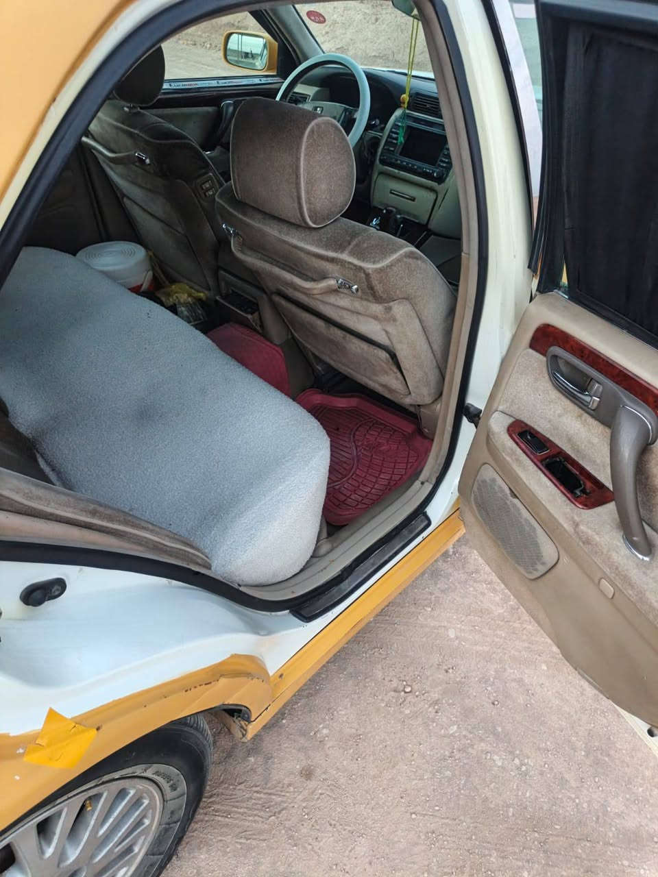 سلام عليكم جنون للبيع رقم صلاح الدين صدامي سنويه منتهيه بل 24راعيها بلحله سياره اربع دكم فول عده الفتحه كير محرك ديفور جبير محرك يرادله ادمه كصتين سياره وكاله ثاني يوم استفسار اكثر اتصل وبخدمتك مكان السياره بصره السعر 25وبيها مجال حك الجيه اتصل وبخدمتك ***********
